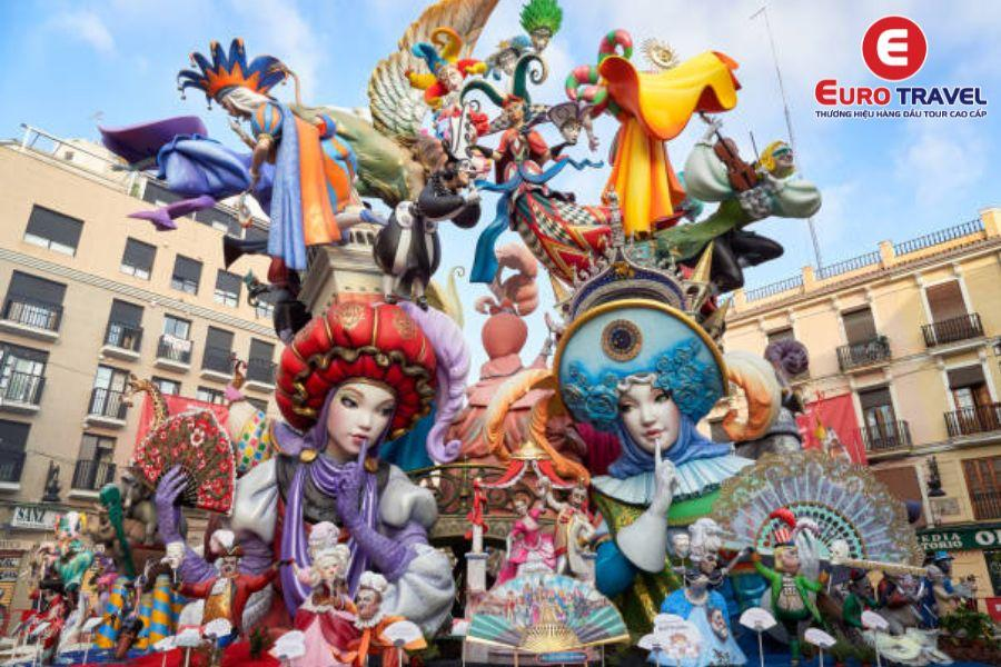 Fallas – Khám phá Lễ hội hình nộm độc đáo tại Valencia Tây Ban Nha