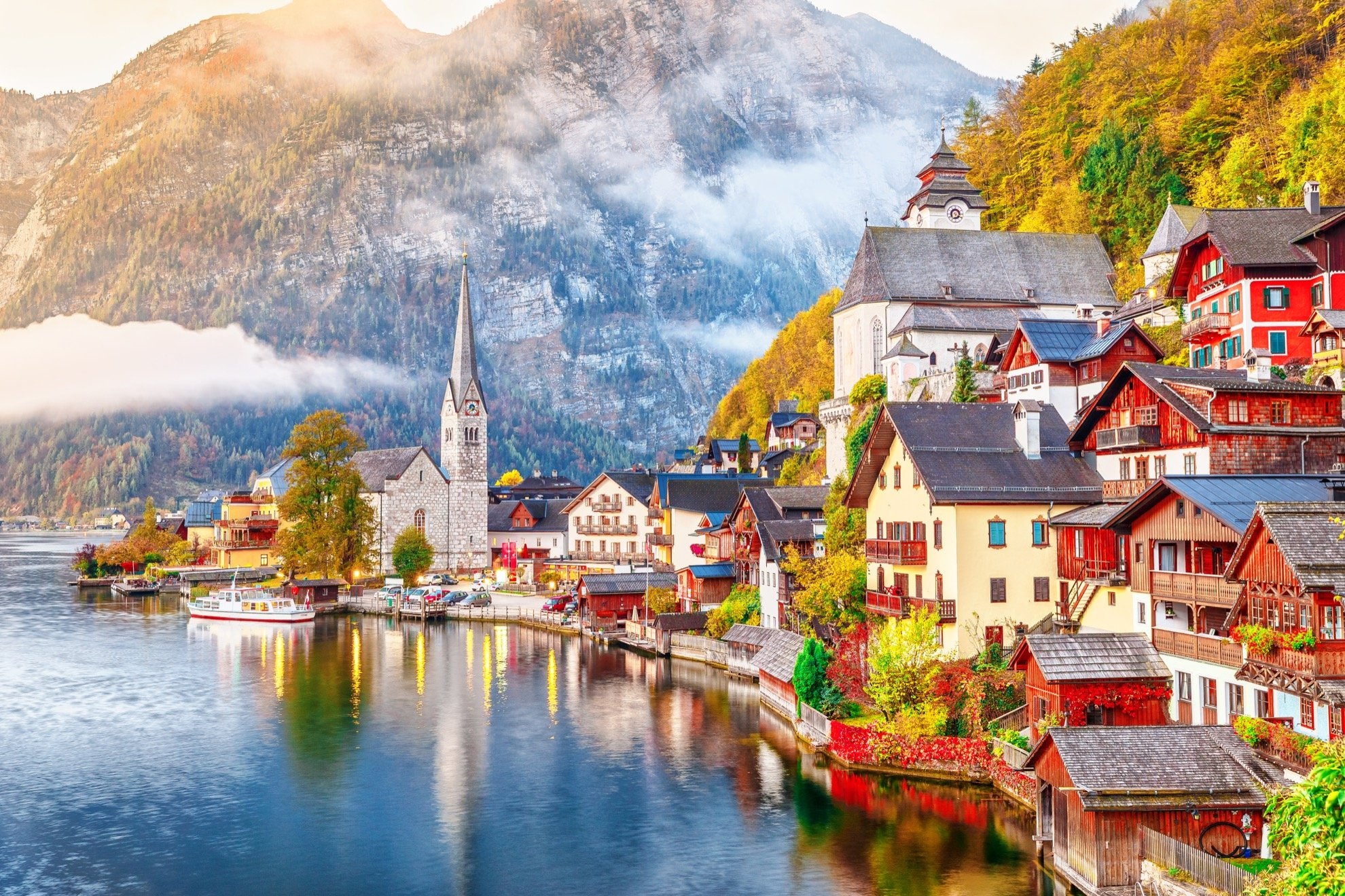 Ngôi làng cổ Hallstatt - Tiên cảnh sắc thu tuyệt đẹp của nước Áo